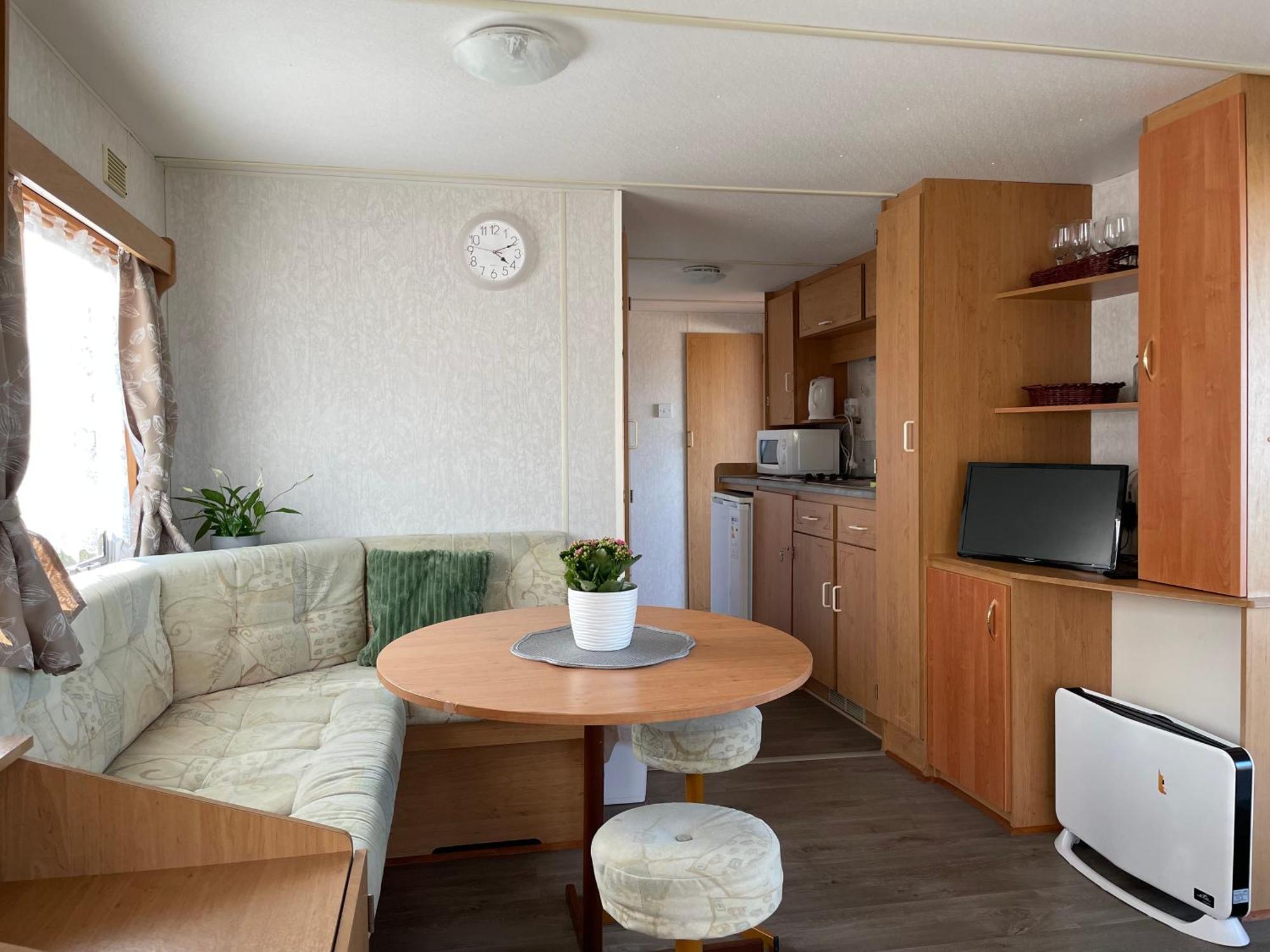 Mobilheim Na Louce Villa Vyrovice Luaran gambar