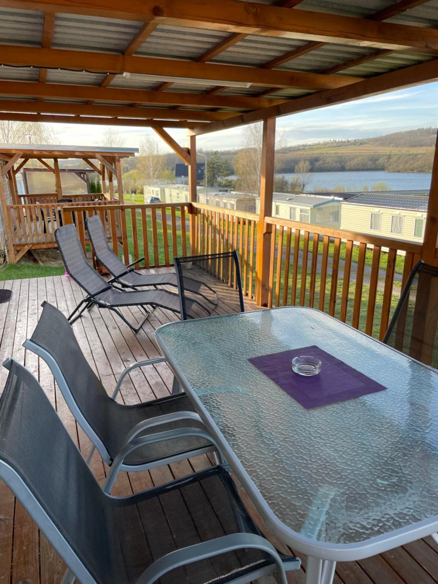 Mobilheim Na Louce Villa Vyrovice Luaran gambar
